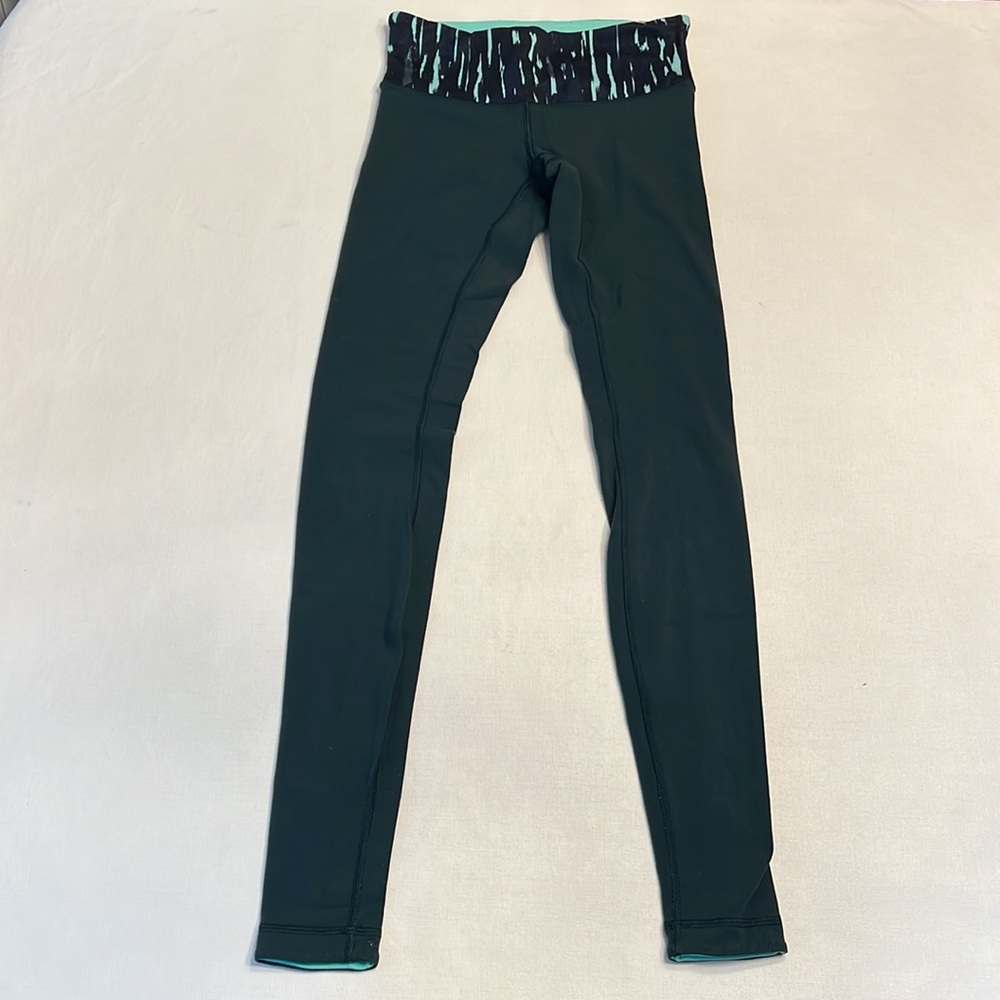 17. Lululemon Women's Reversible Wunder Under Sea Foam Green Leggings